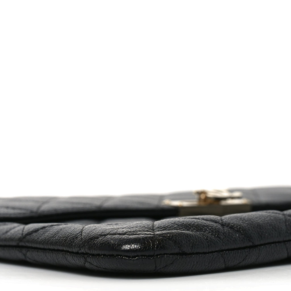 Caviar Quilted Medium Golden Class Pouch Black