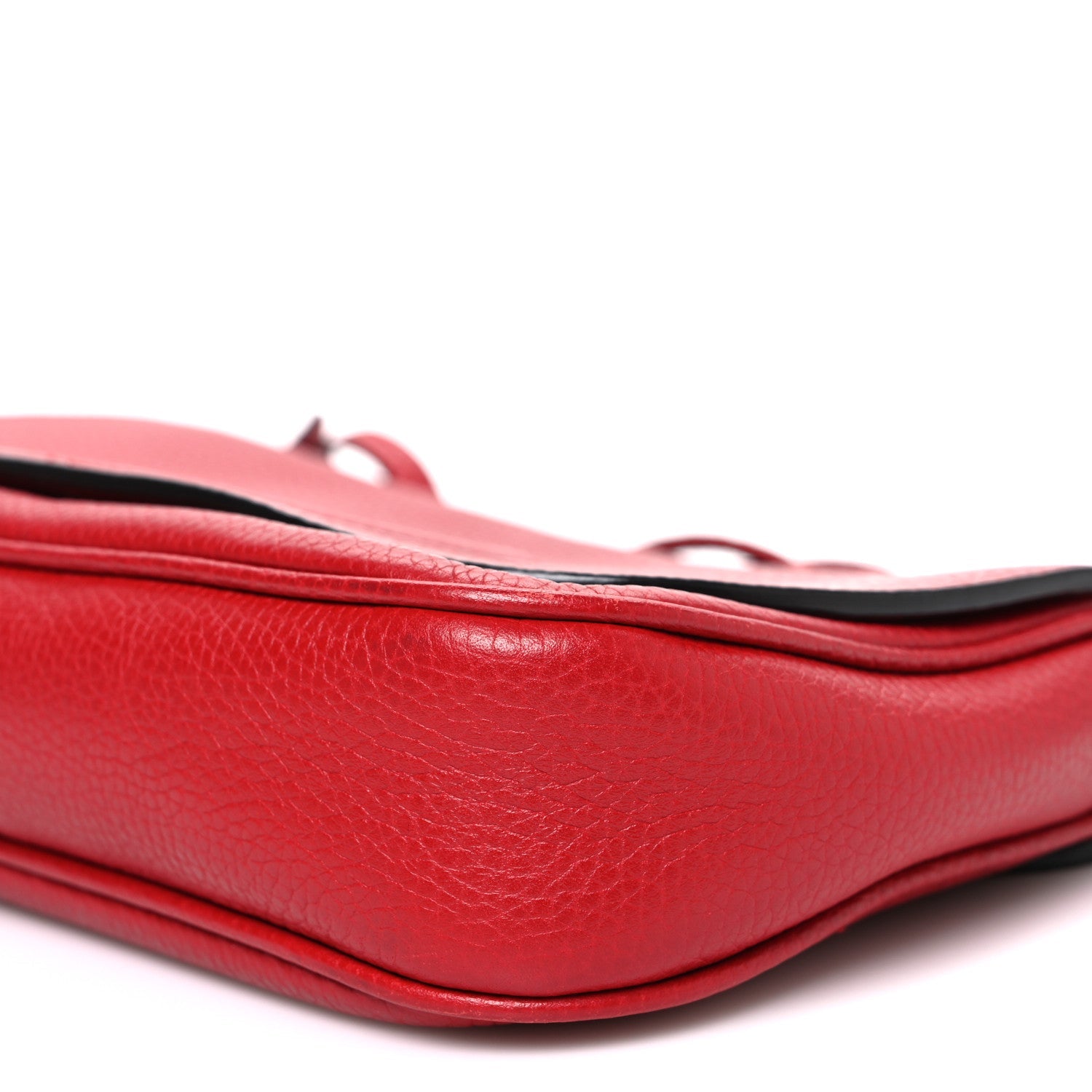Gucci Pebbled Calfskin Medium Soho Flap Crossbody Vibrant Red