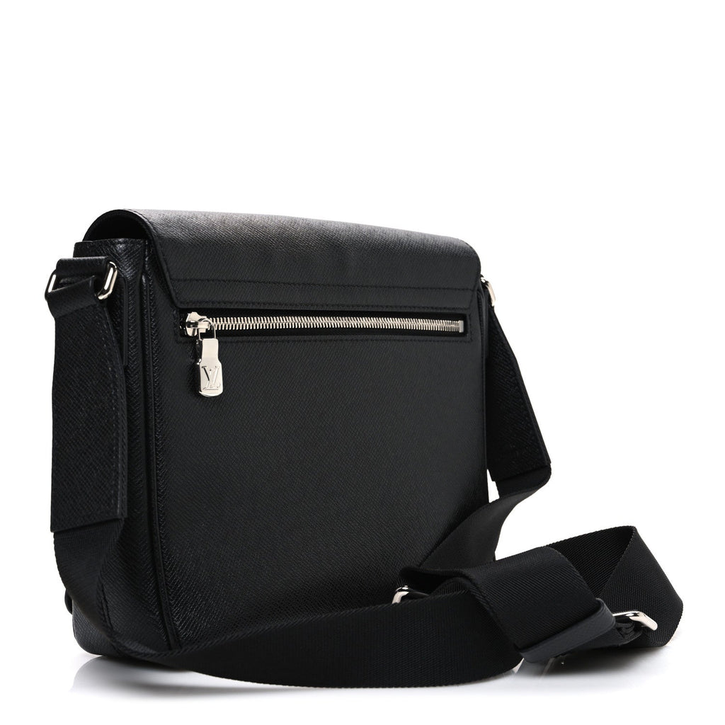 Louis Vuitton Taiga District PM Black