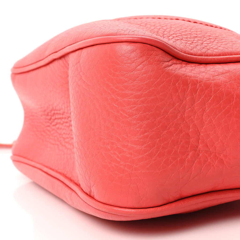 Gucci Pebbled Calfskin Small Soho Disco Bag Tabasco Red