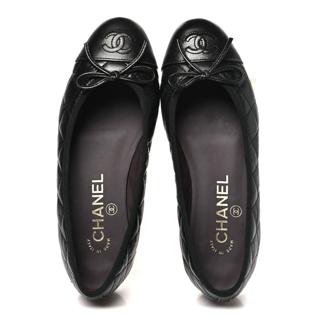 Aged Calfskin Quilted CC Cap Toe Ballerina Flats 35 Black
