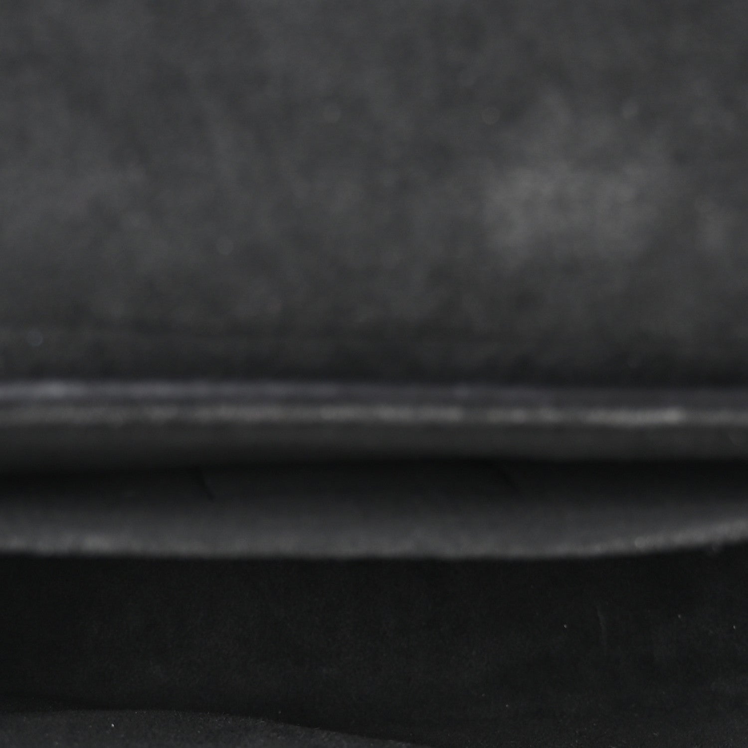 Louis Vuitton Grained Calfskin Lockme Tender Black