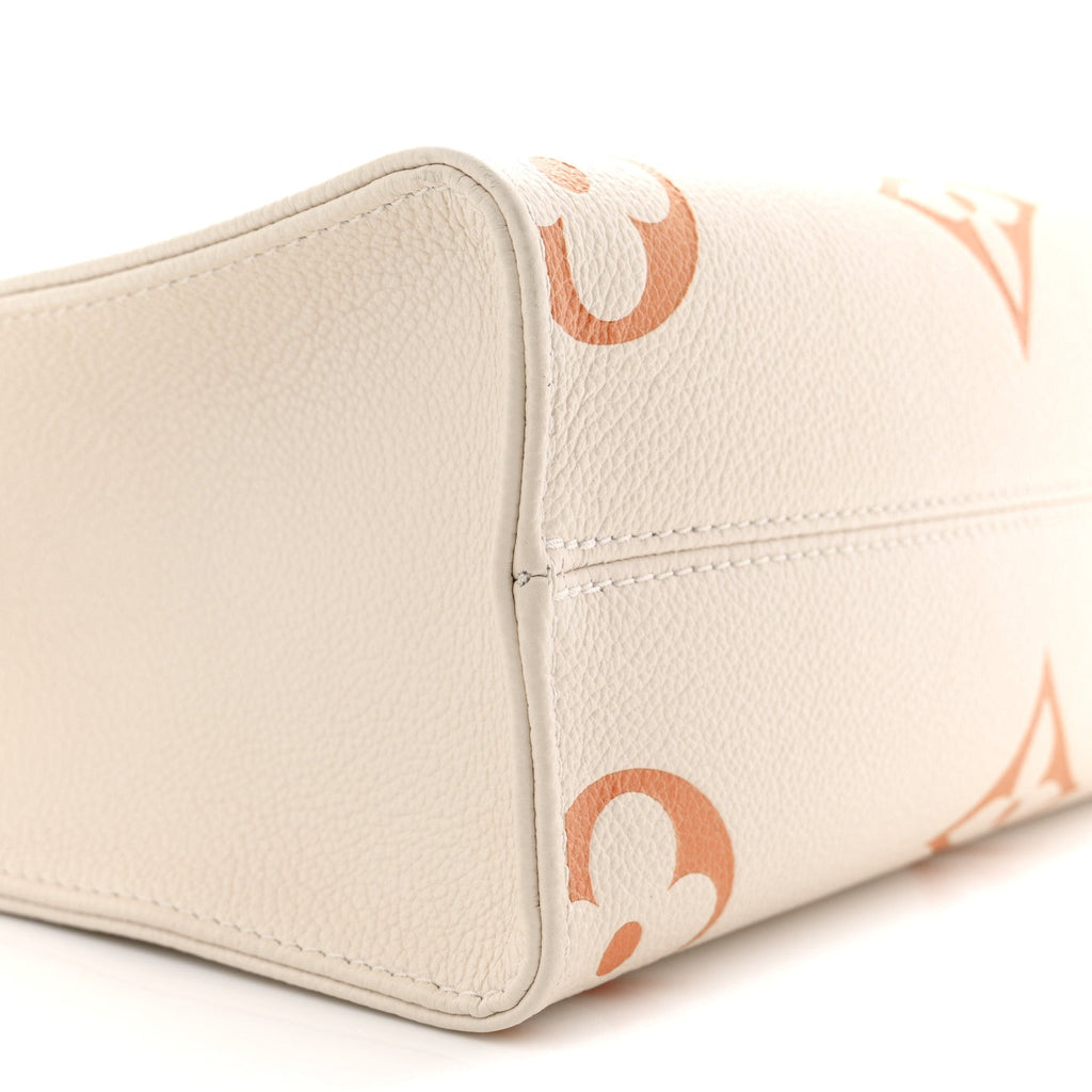 Louis Vuitton Empreinte Monogram Giant By The Pool Onthego PM Neutral Gradient