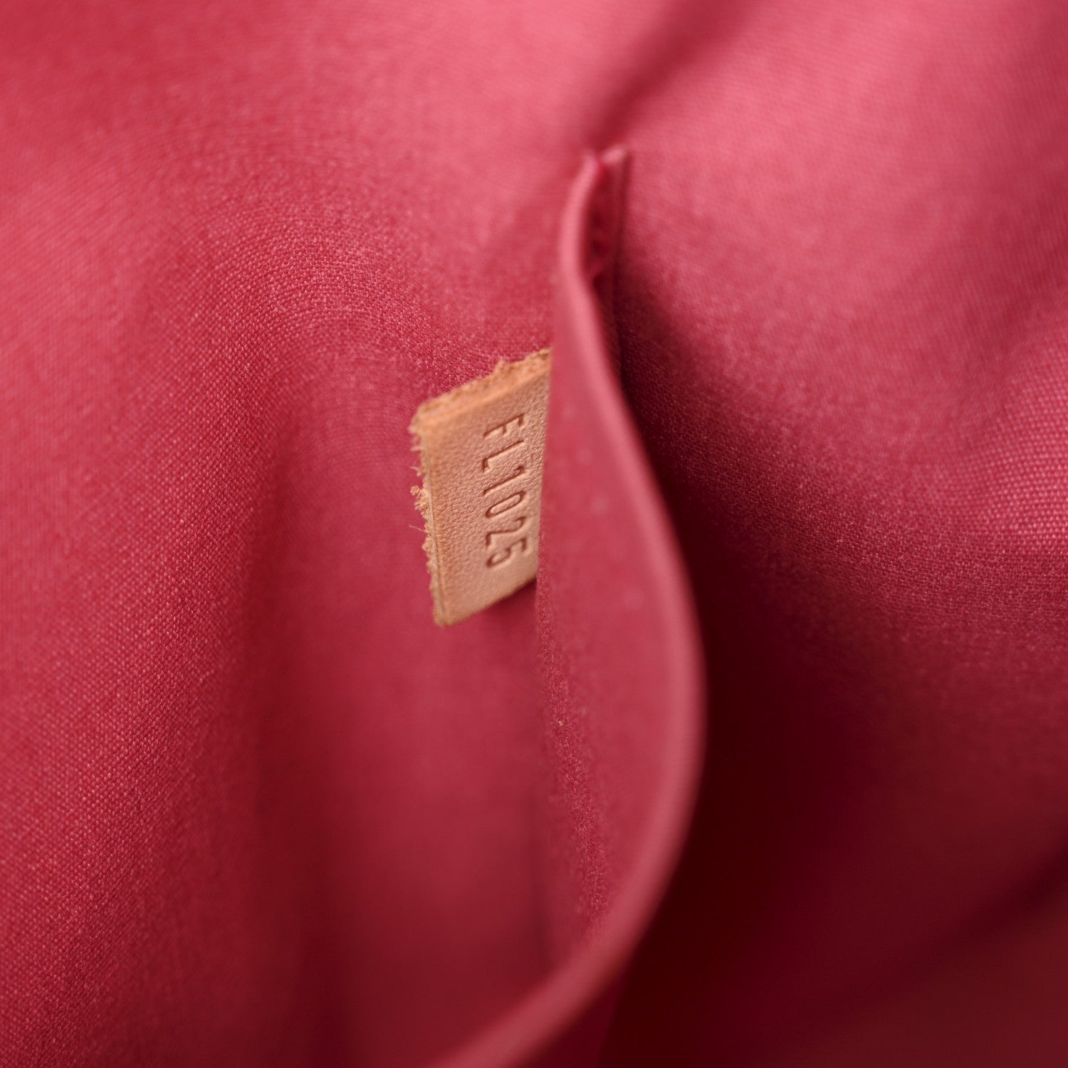 Louis Vuitton Vernis Brentwood Framboise