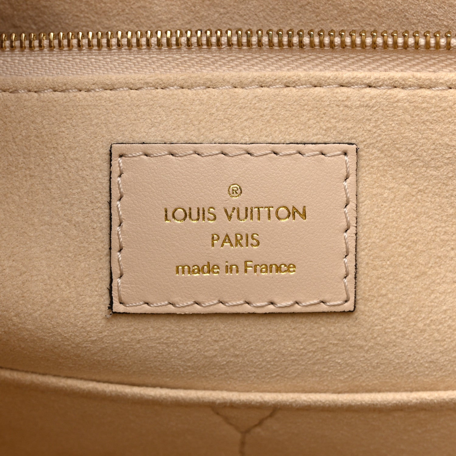 Louis Vuitton Empreinte Monogram Giant Onthego MM Creme