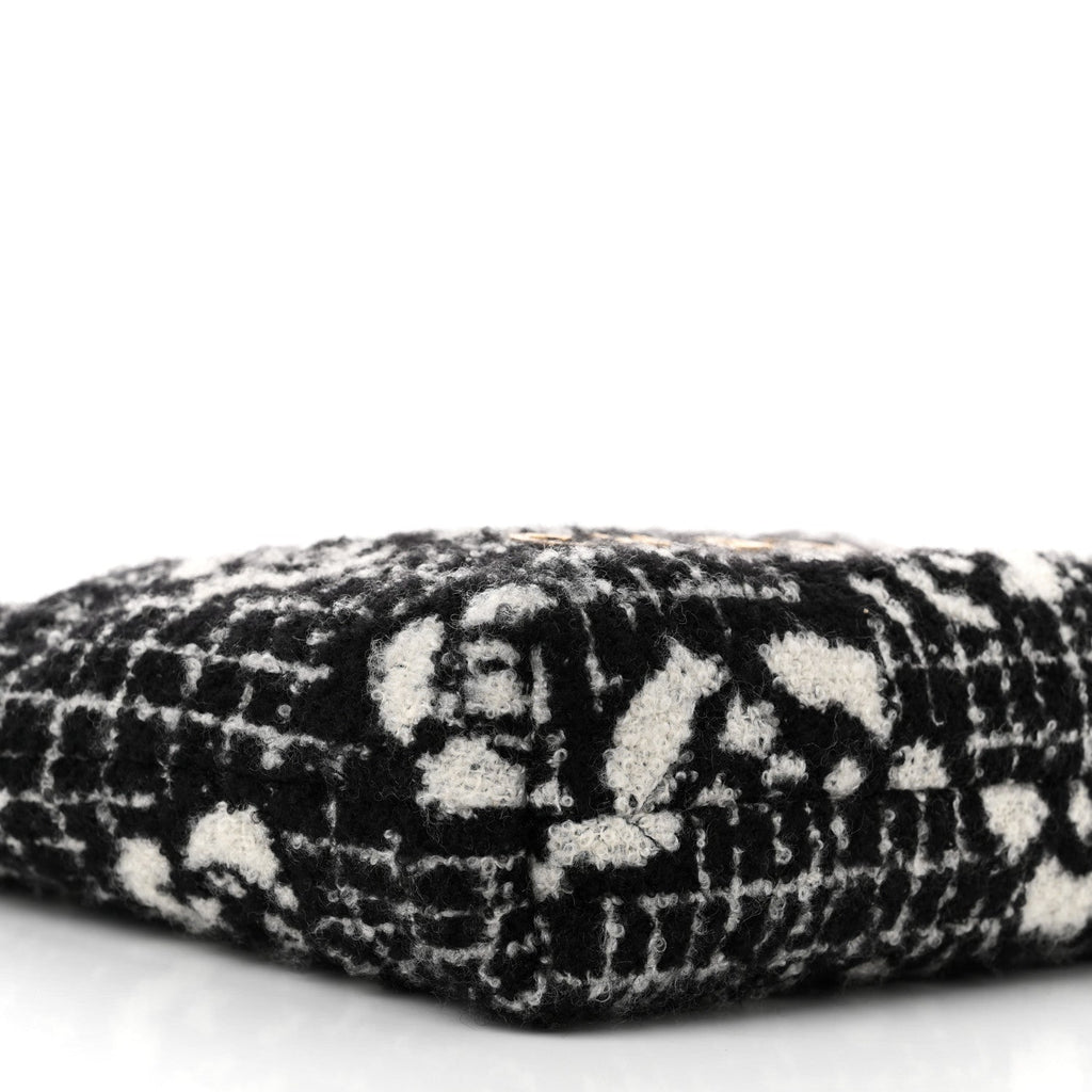 Chanel Cashmere Mini Chanel 22 Black White