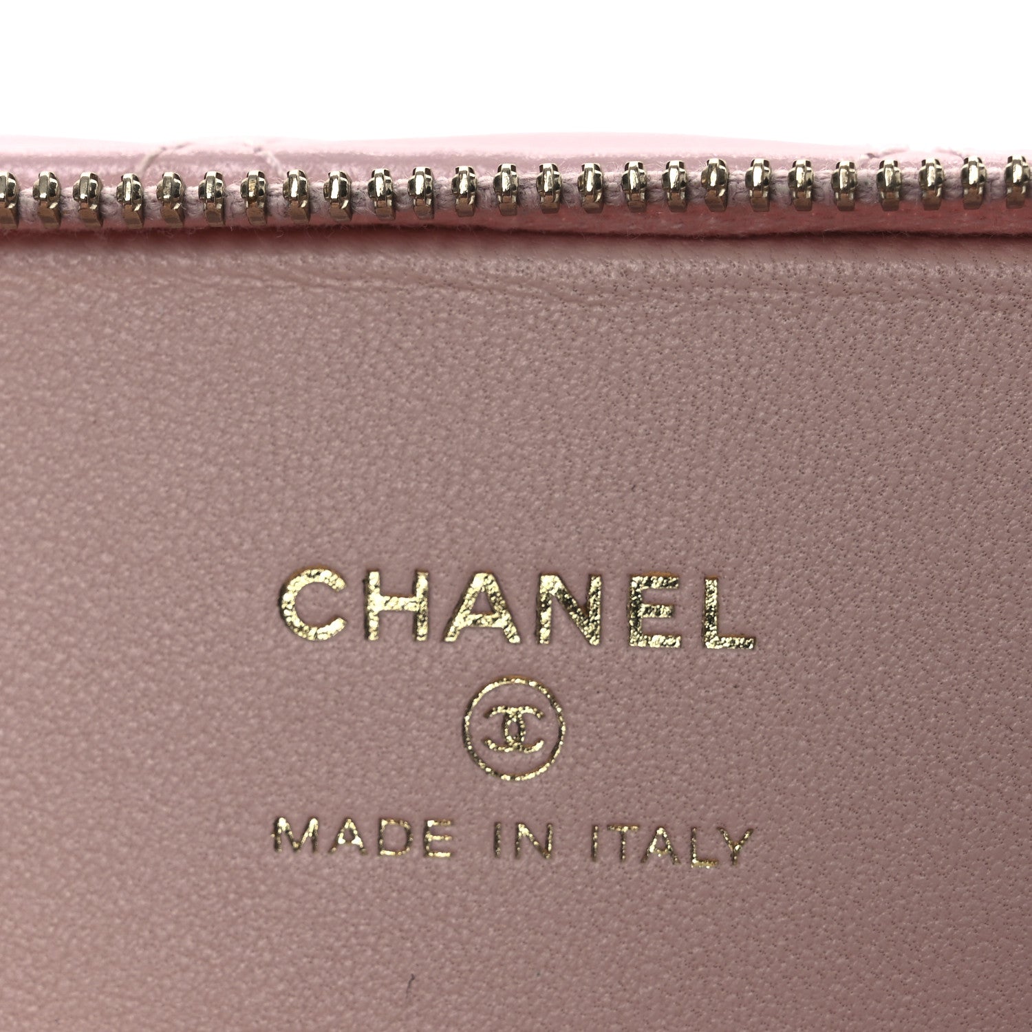 Chanel Shiny Lambskin Quilted Top Handle Vanity Case With Chain Pink