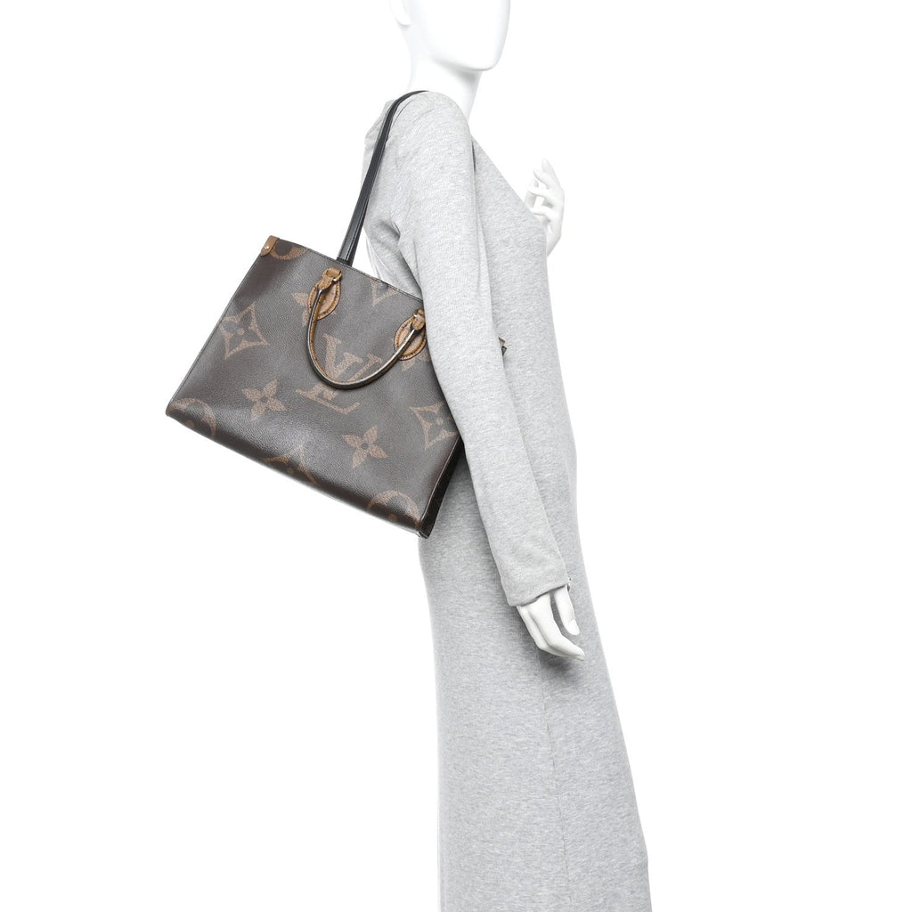 Louis Vuitton Reverse Monogram Giant Onthego MM