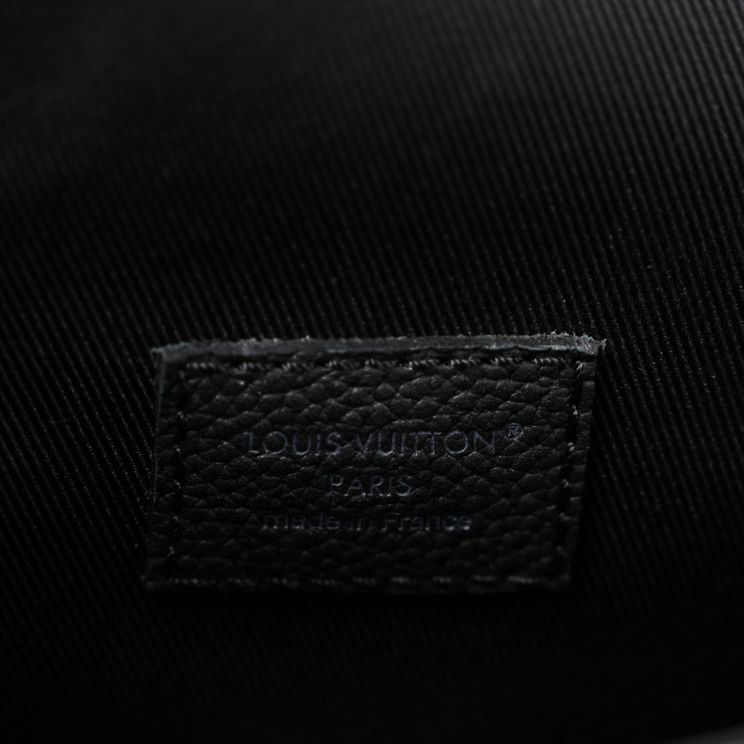 Louis Vuitton Damoflage Steamer Wearable Wallet Black