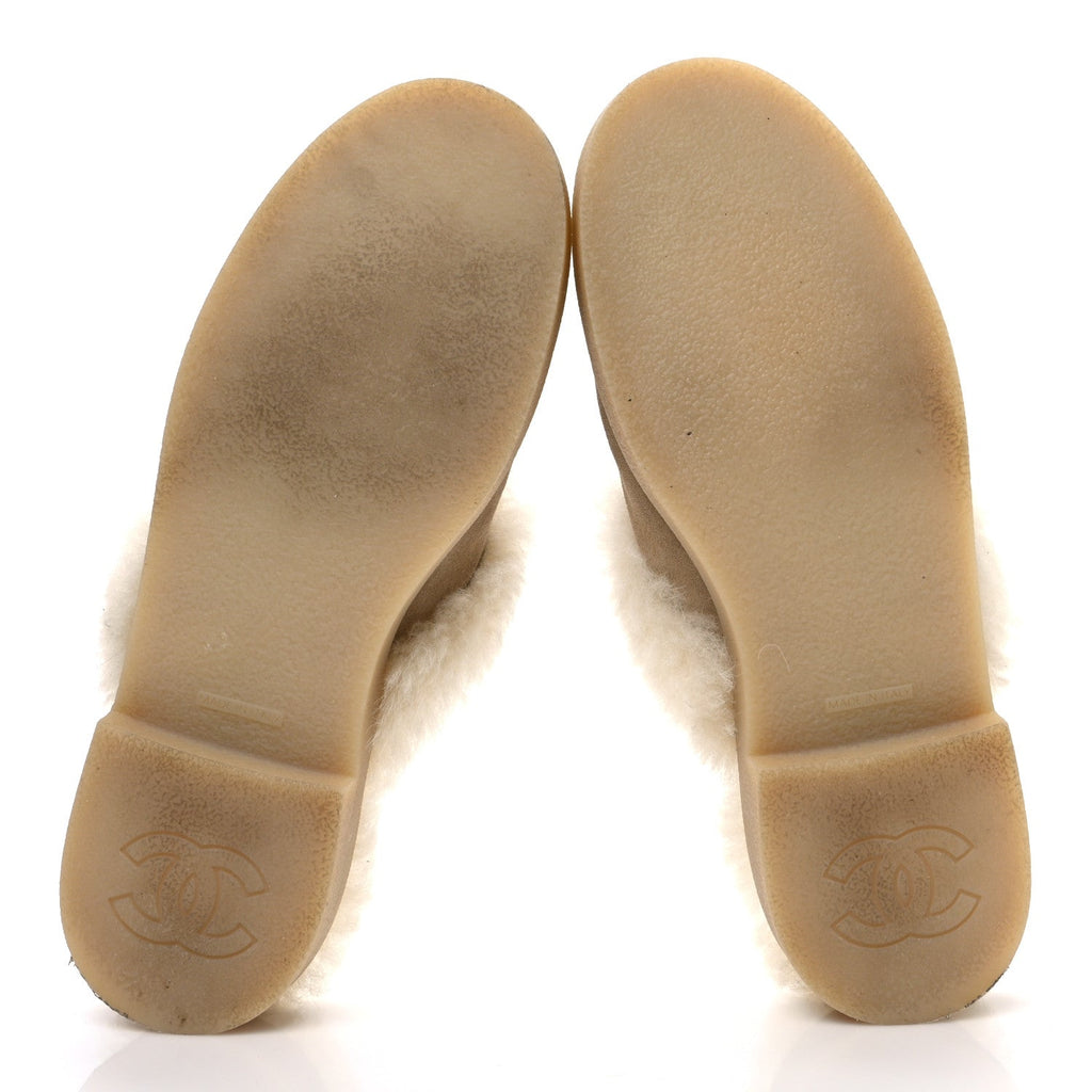 Chanel Suede Shearling CC Cap Toe Mules 41 Beige Black
