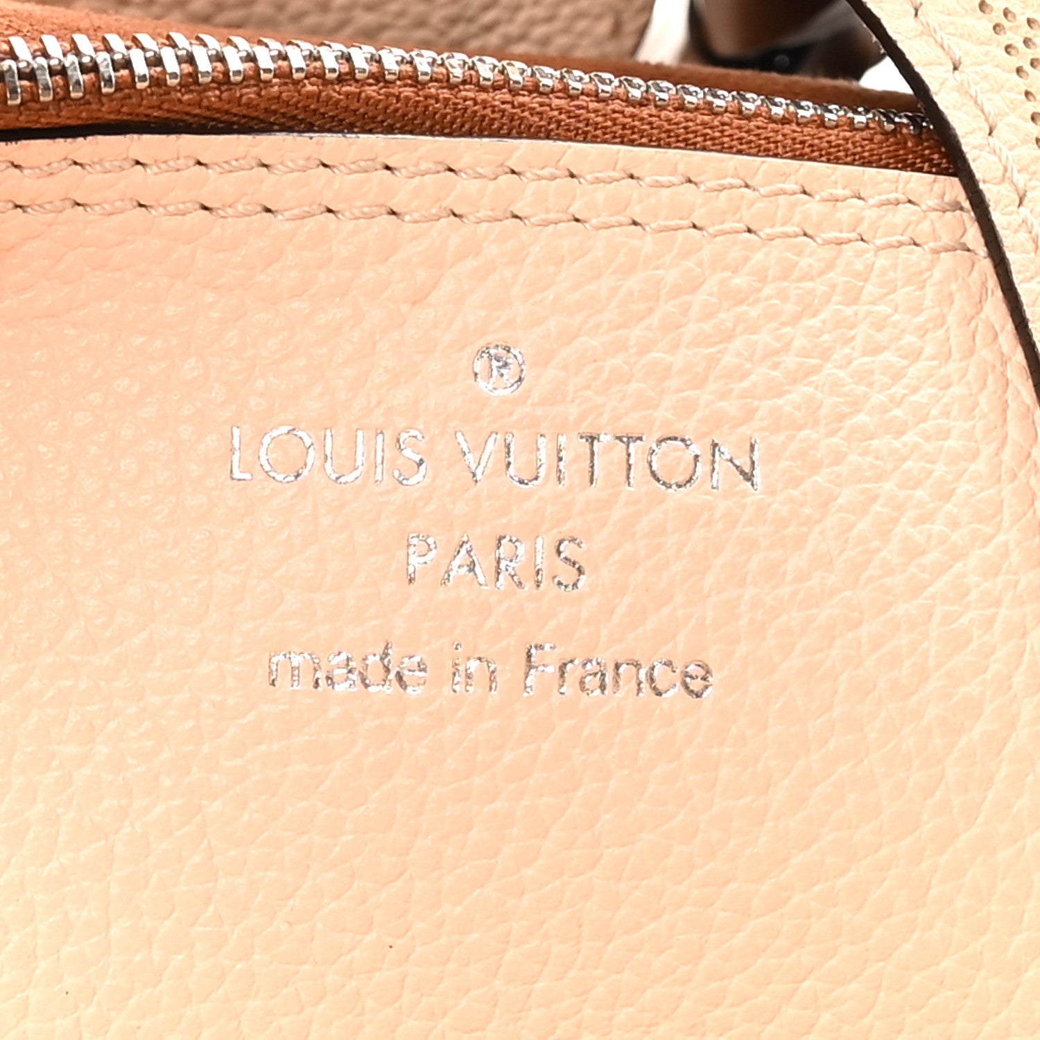Louis Vuitton Mahina Carmel Hobo Creme