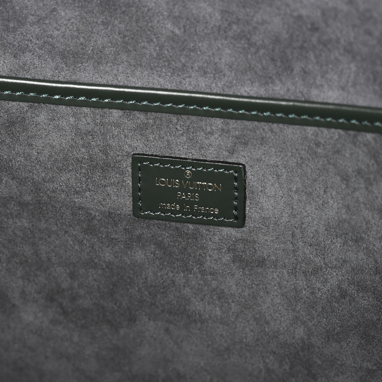 Louis Vuitton Taiga Helanga 1 Poche Epicea