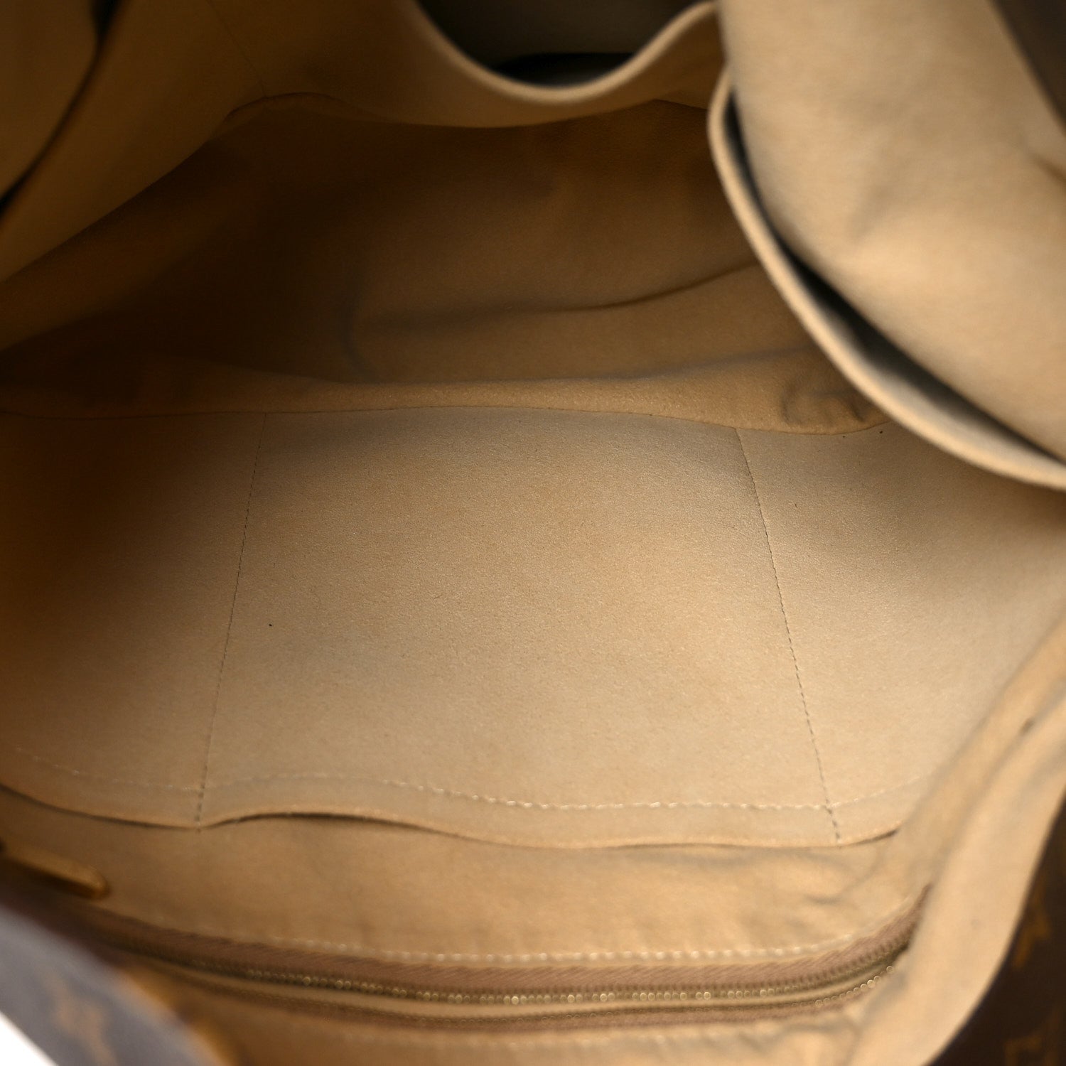Louis Vuitton Monogram Artsy MM