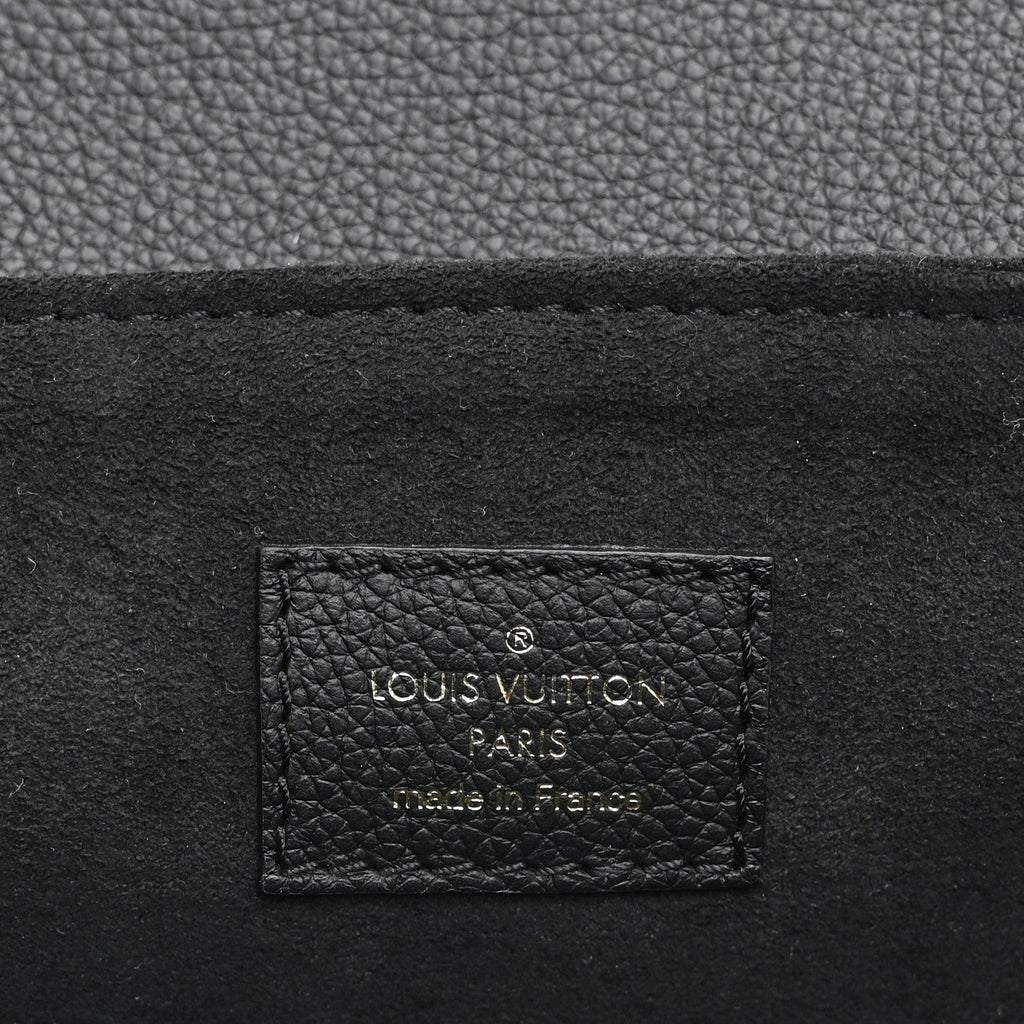Louis Vuitton Grained Calfskin Lockme Oxford Black