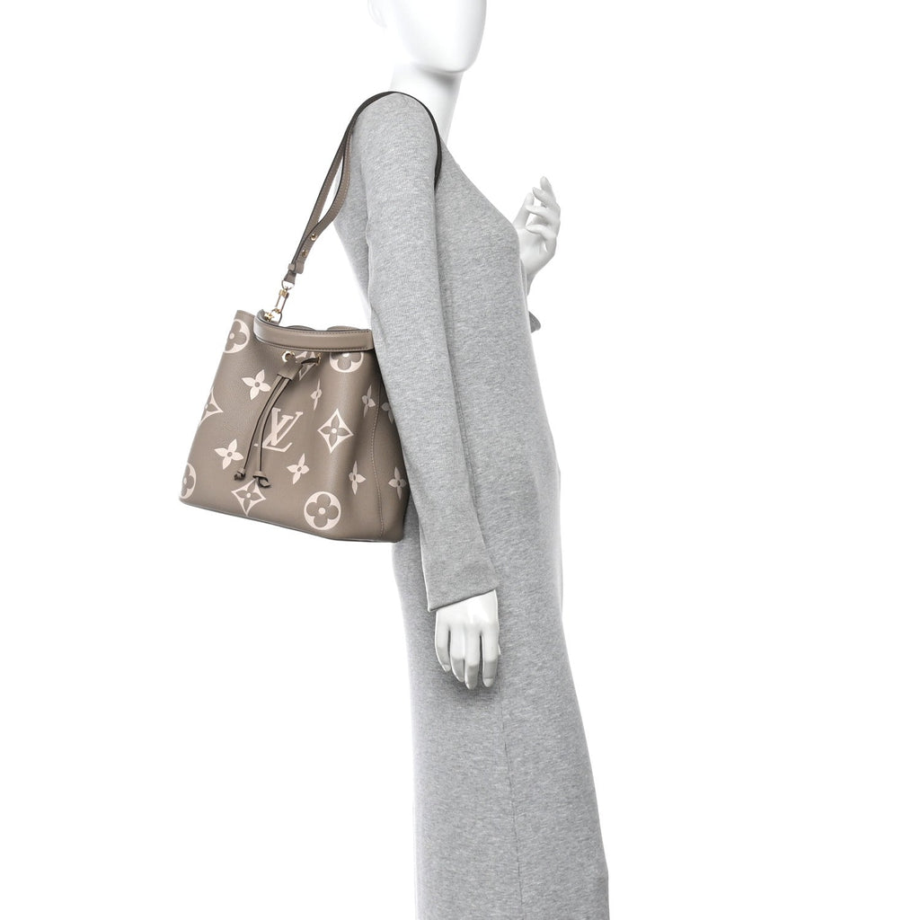 Louis Vuitton Empreinte Monogram Giant Neonoe MM Tourterelle Creme