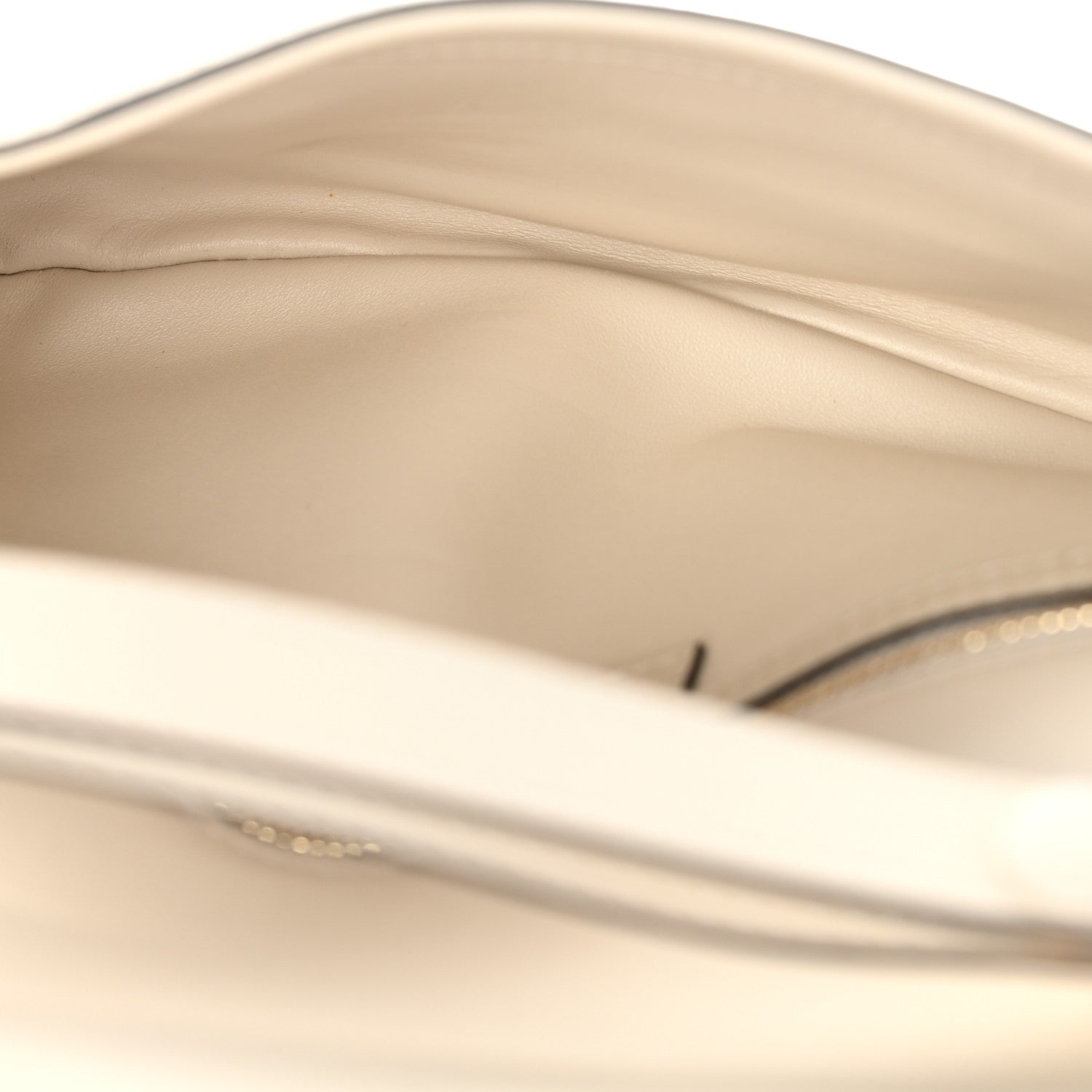 Gucci Roxy Calfskin Blondie Chain Shoulder Flap Bag Mystic White