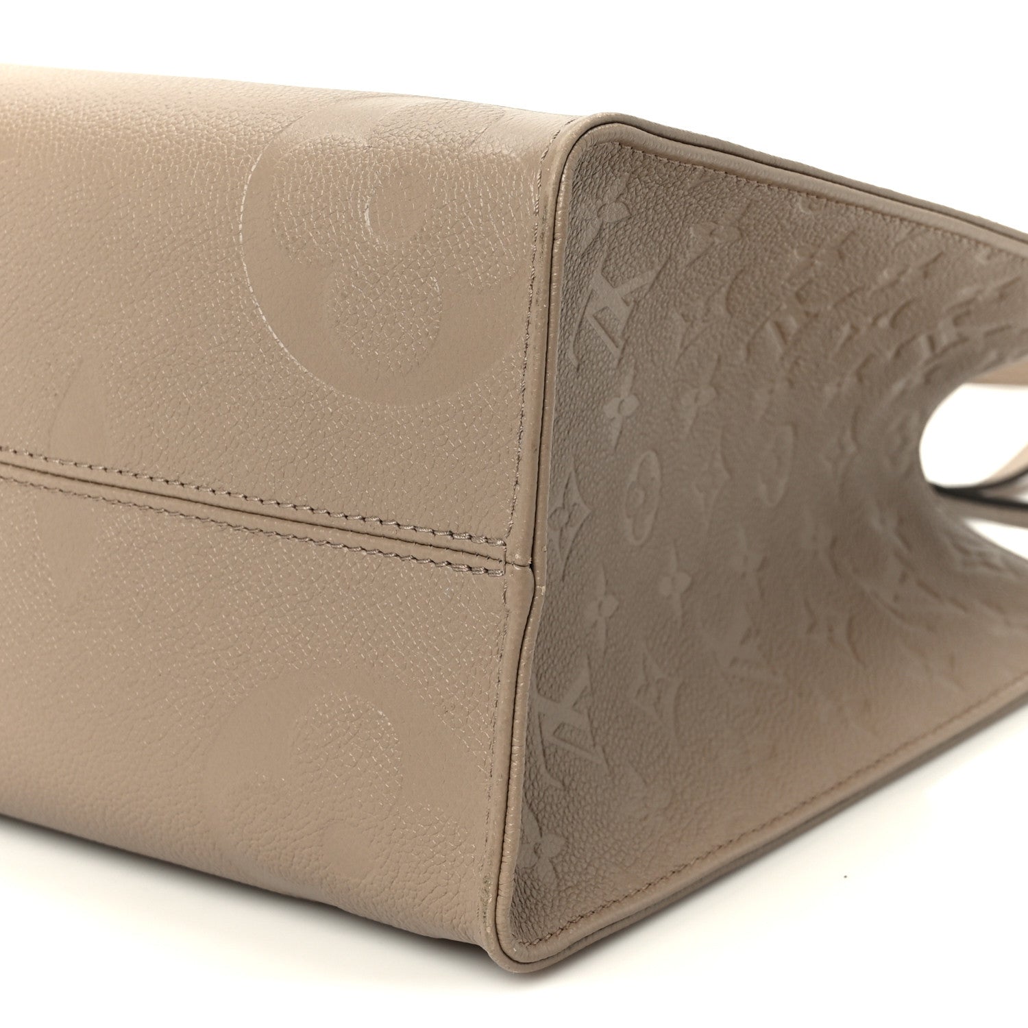 Louis Vuitton Empreinte Monogram Giant Onthego MM Tourterelle