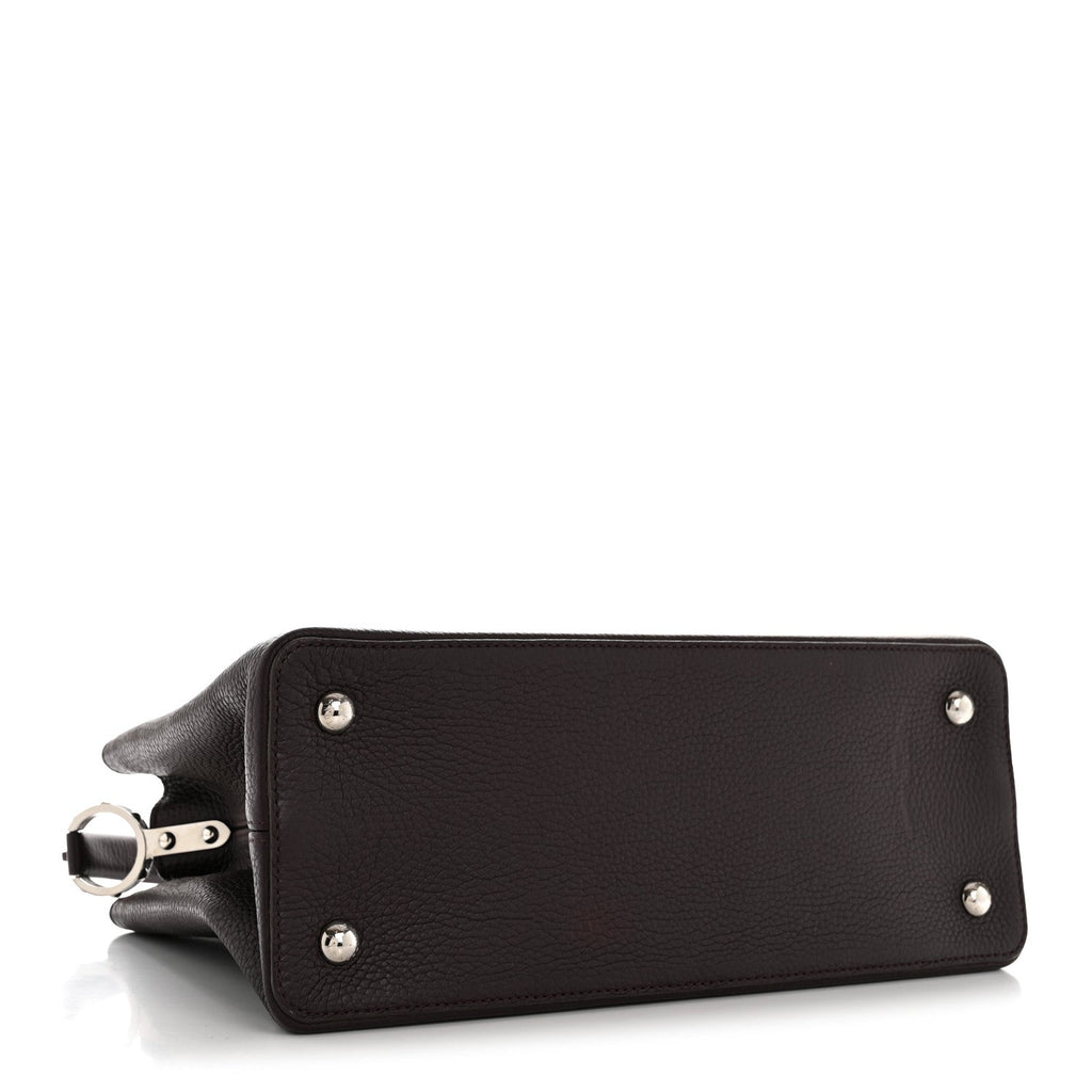 Louis Vuitton Taurillon Capucines MM Quetsche