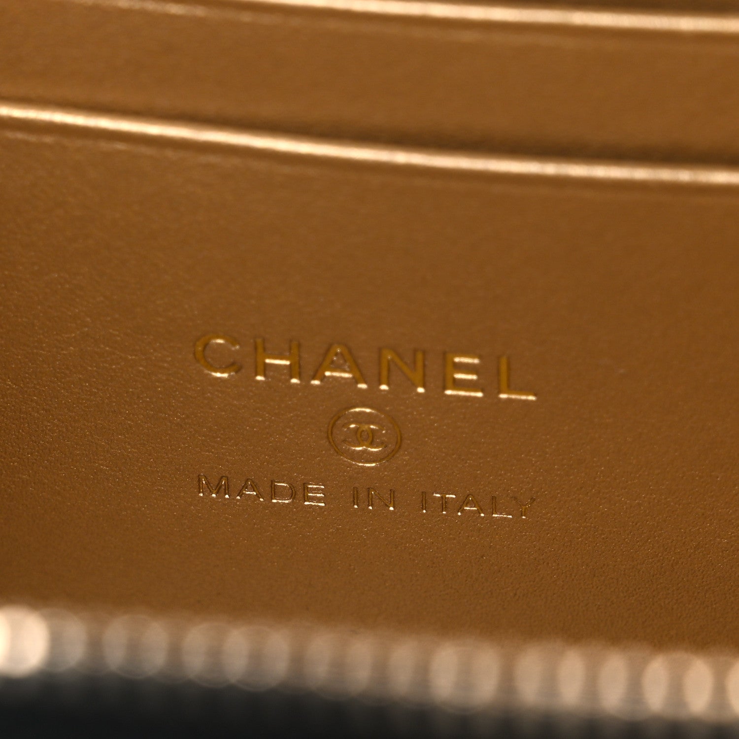 Chanel Lambskin Quilted Pearl Crush Small Vanity Case With Chain Black
