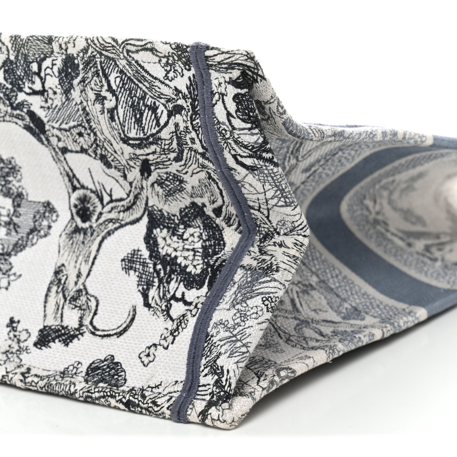 Christian Dior Gradient Canvas Embroidered Large Dioriviera Toile De Jouy Book Tote Blue