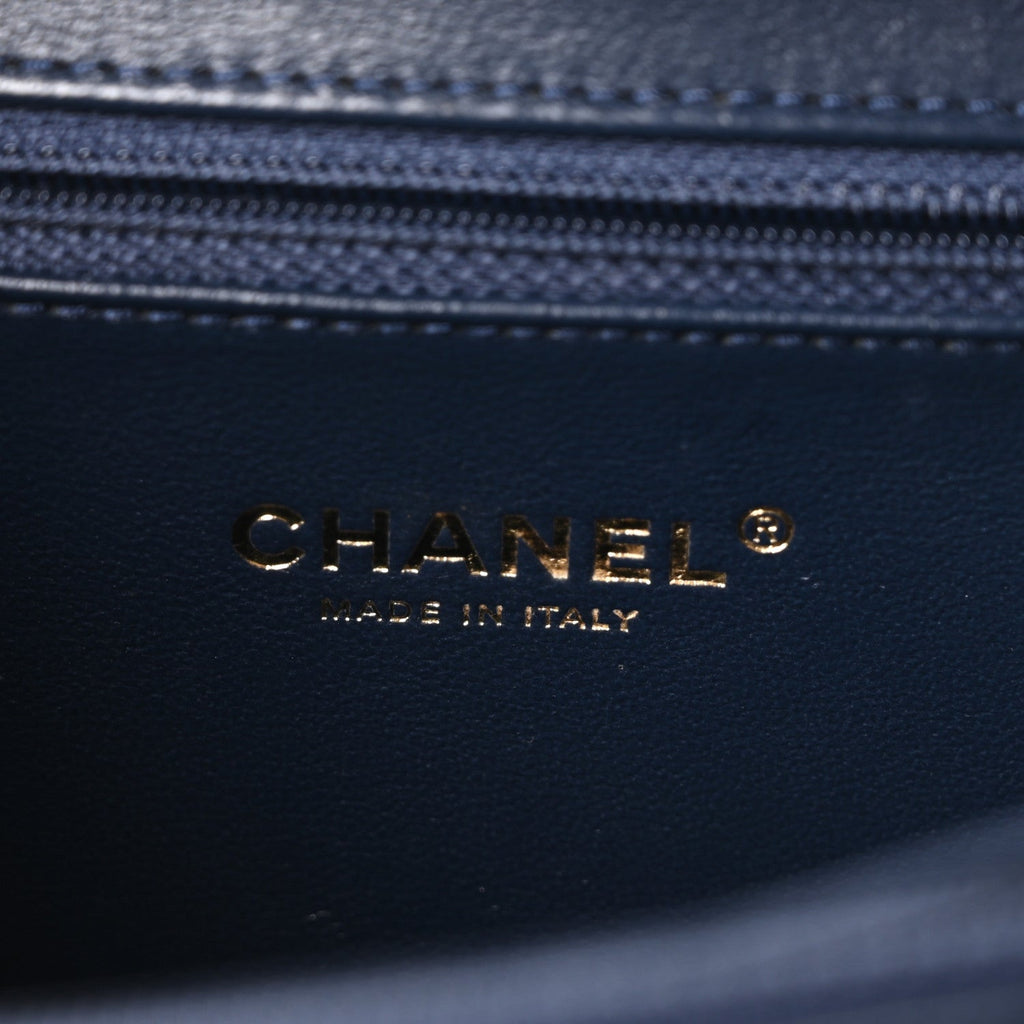 Chanel Caviar Quilted Medium CC Filigree Vanity Case Navy