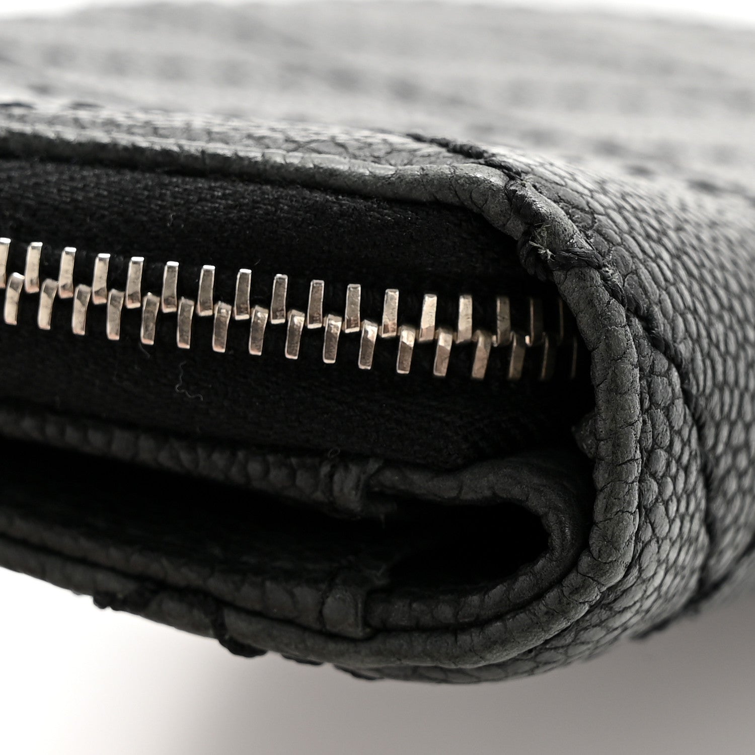 Caviar Quilted Stitched Outdoor Ligne Wallet Black