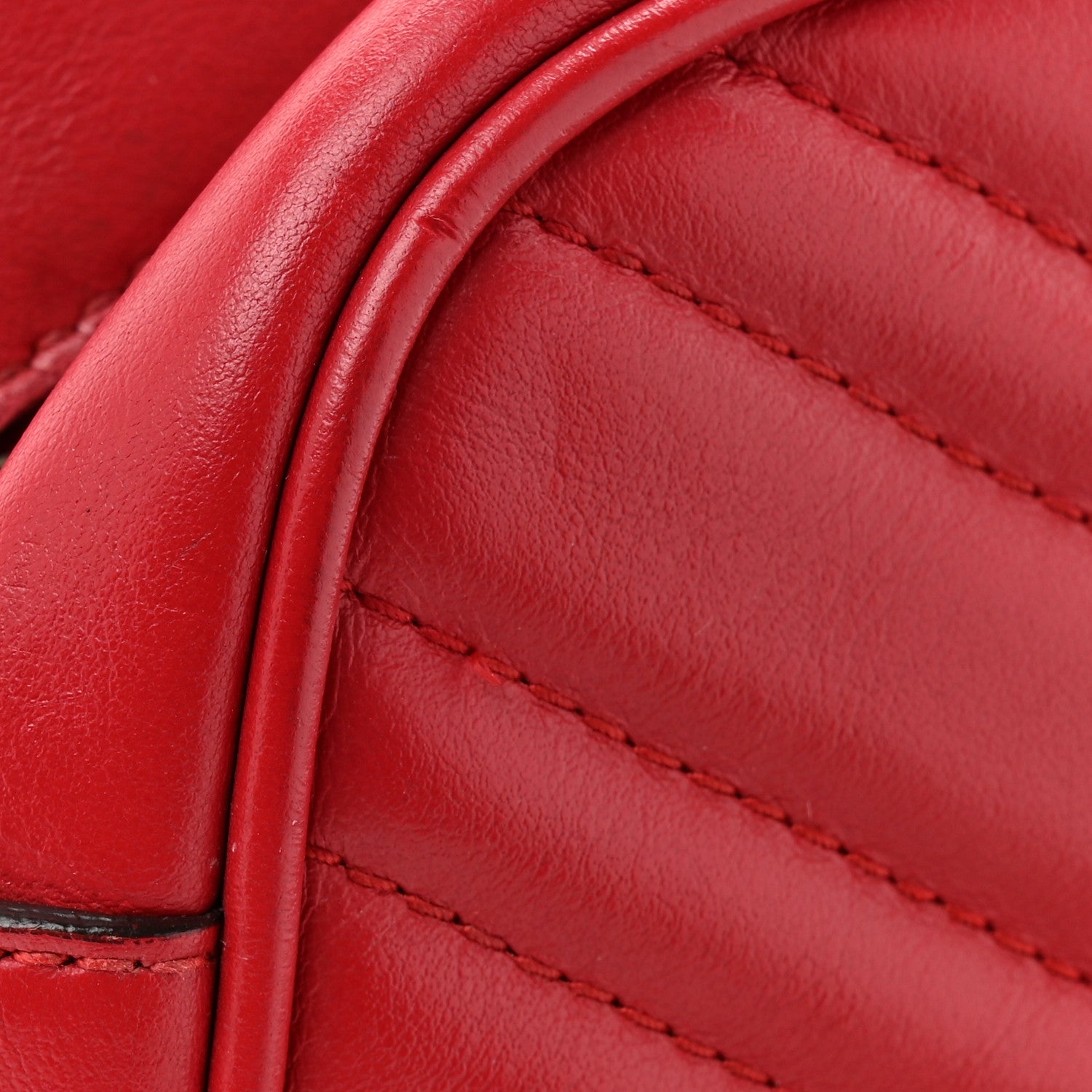 Gucci Calfskin Matelasse Small GG Marmont Chain Shoulder Bag Hibiscus Red