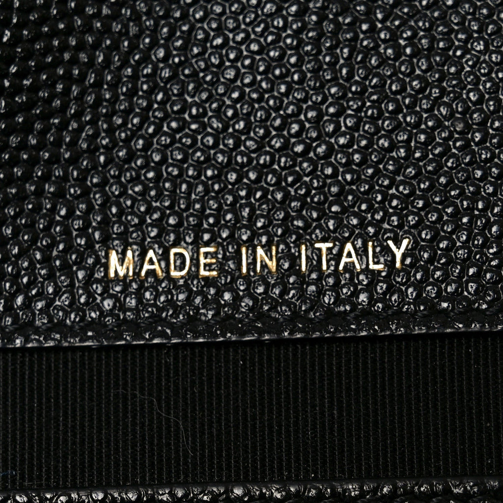 Caviar Quilted Medium Golden Class Pouch Black
