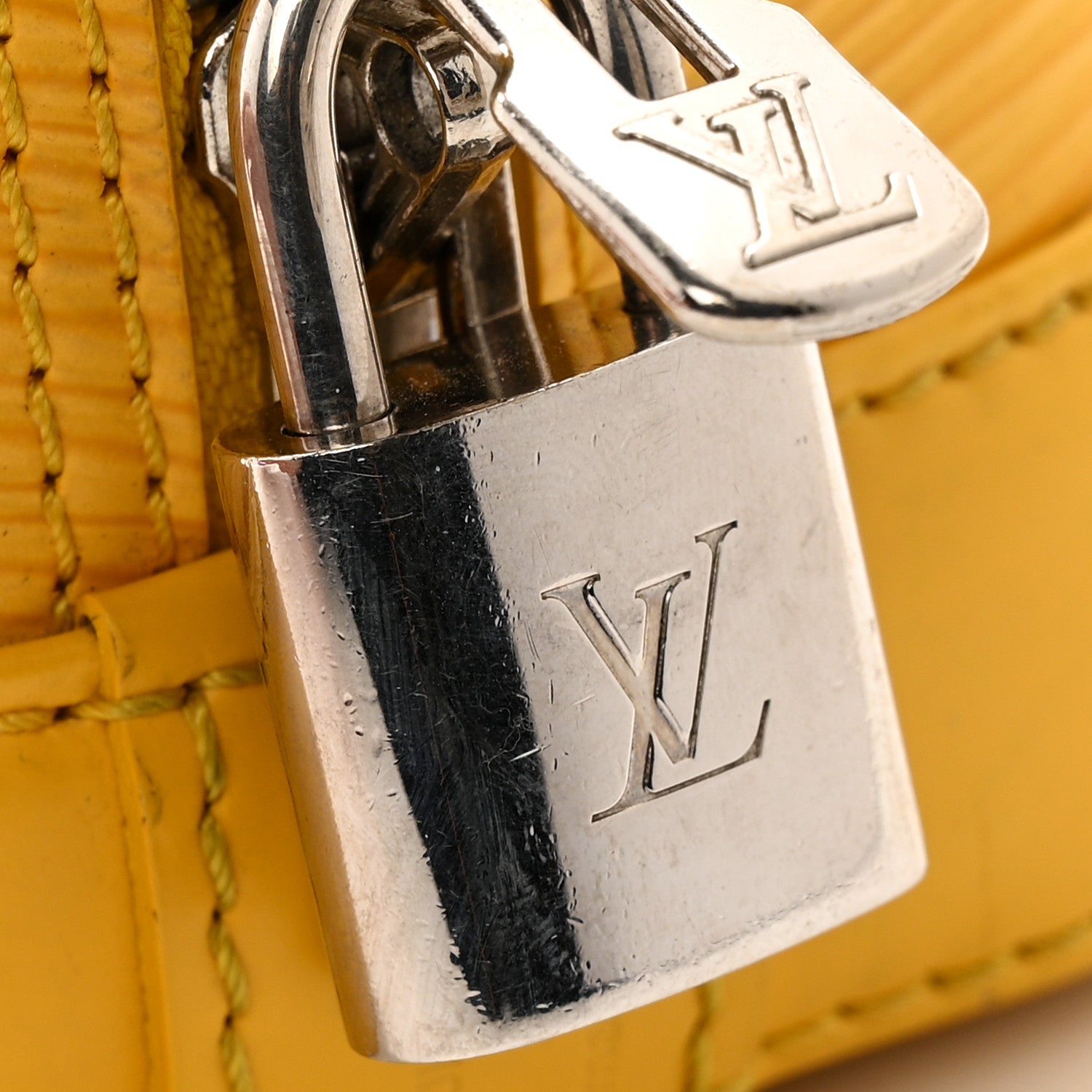 Louis Vuitton Epi Alma BB Citron