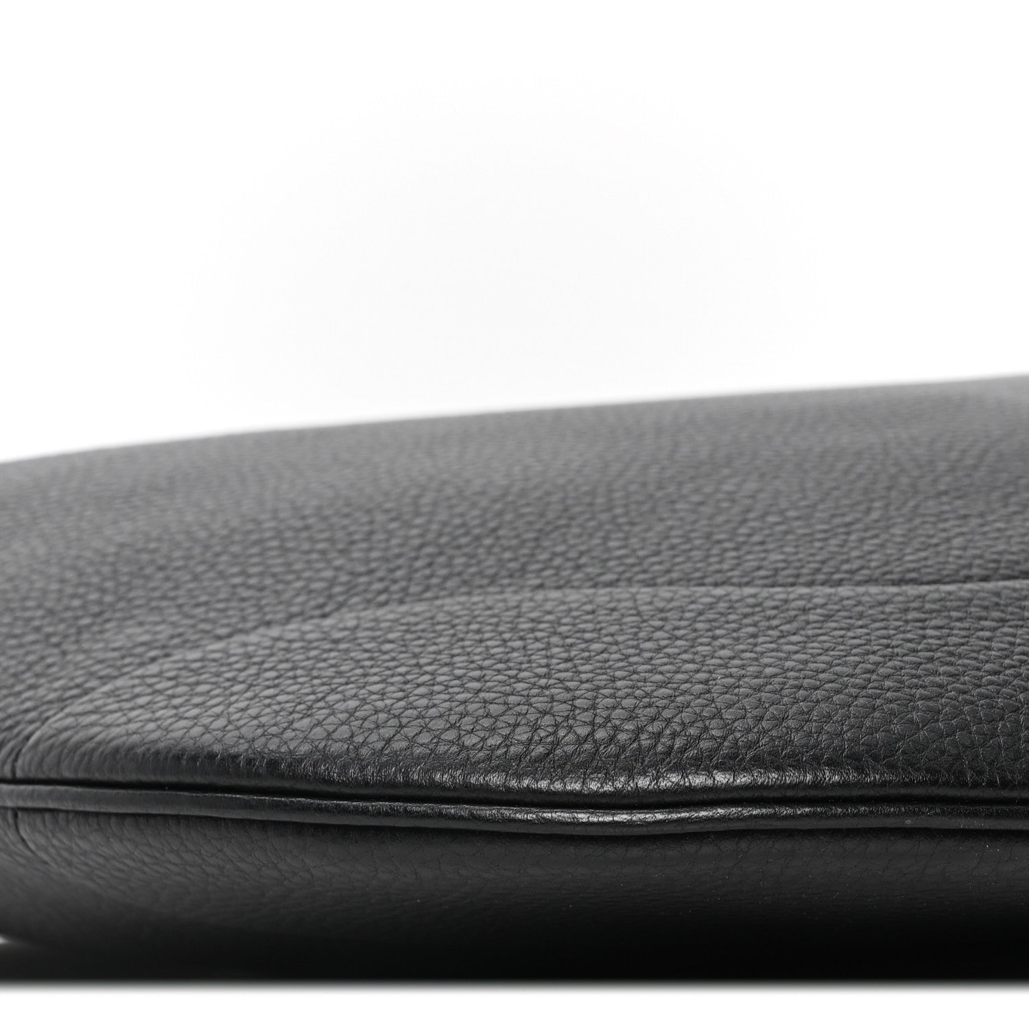 Gucci Soft Grained Calfskin Maxi B Hobo Black