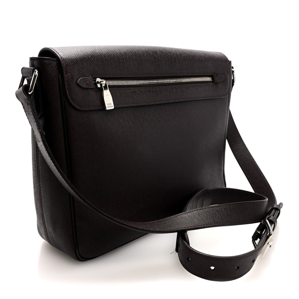 Louis Vuitton Taiga Roman MM Messenger NM Acajou