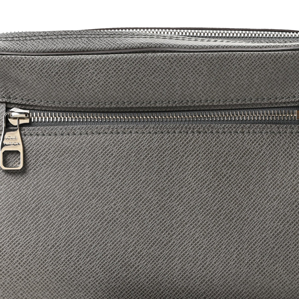 Louis Vuitton Taiga Neo Pavel Glacier