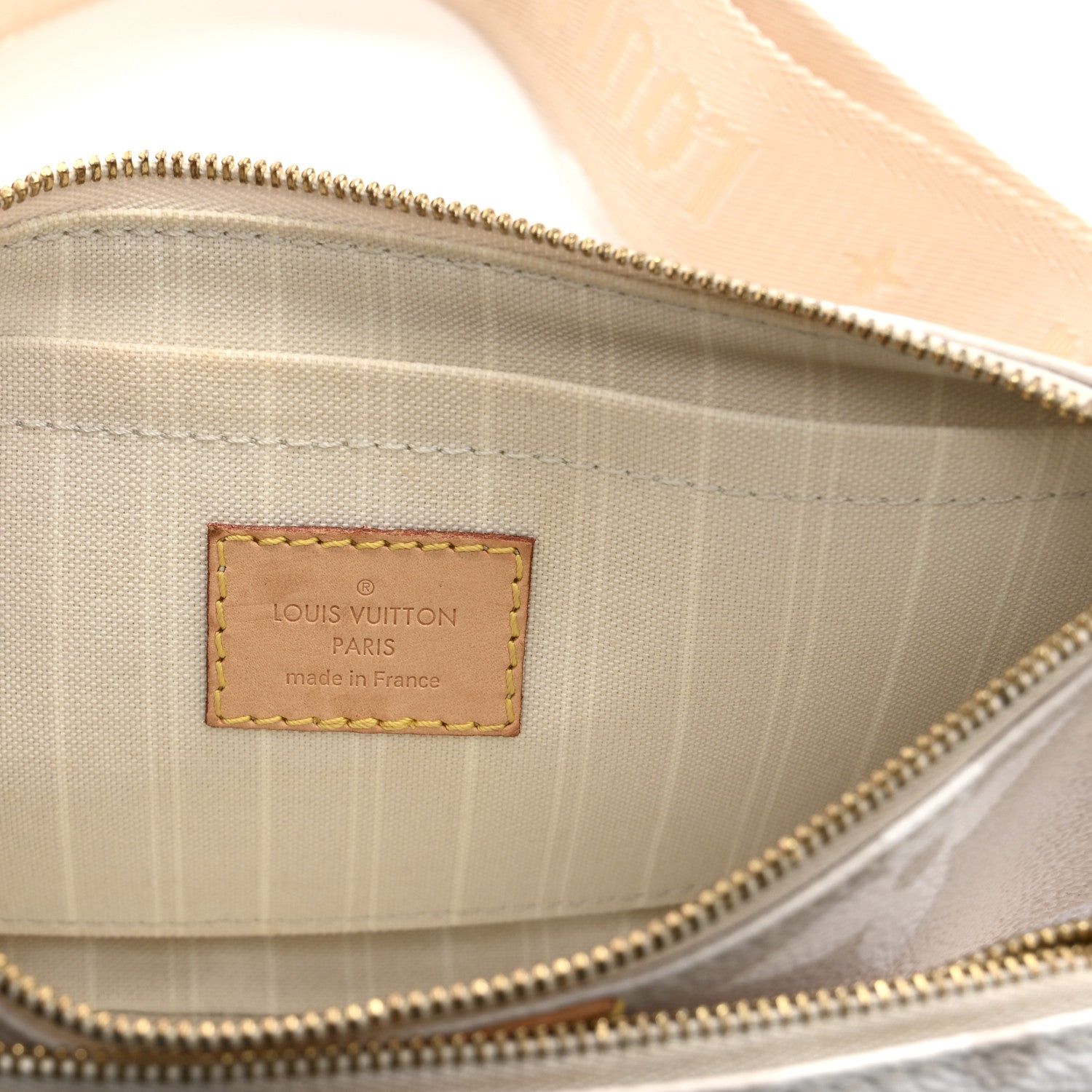 Louis Vuitton Monogram Giant By The Pool Multi Pochette Accessories Brume
