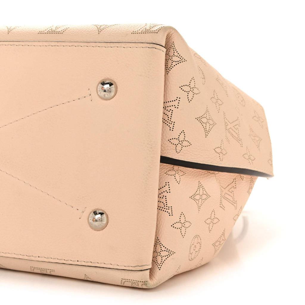 Louis Vuitton Mahina Carmel Hobo Creme