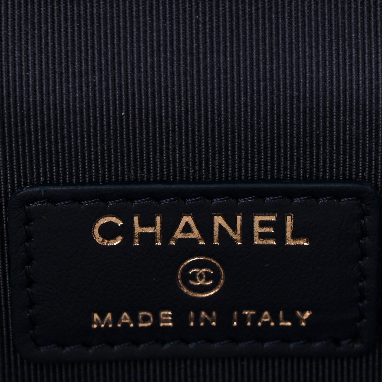 Chanel Caviar Quilted Mini Vanity Case With Chain Navy Blue