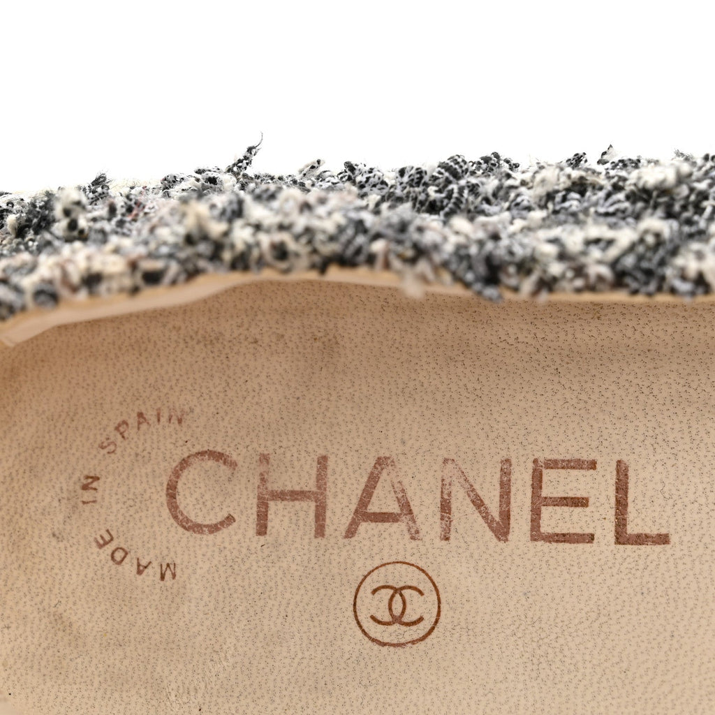 Chanel Tweed Sequin CC Espadrilles 37 Black White