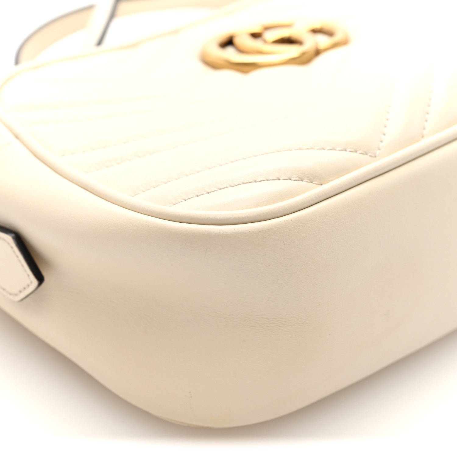 Gucci Calfskin Matelasse Small GG Marmont Chain Shoulder Bag White