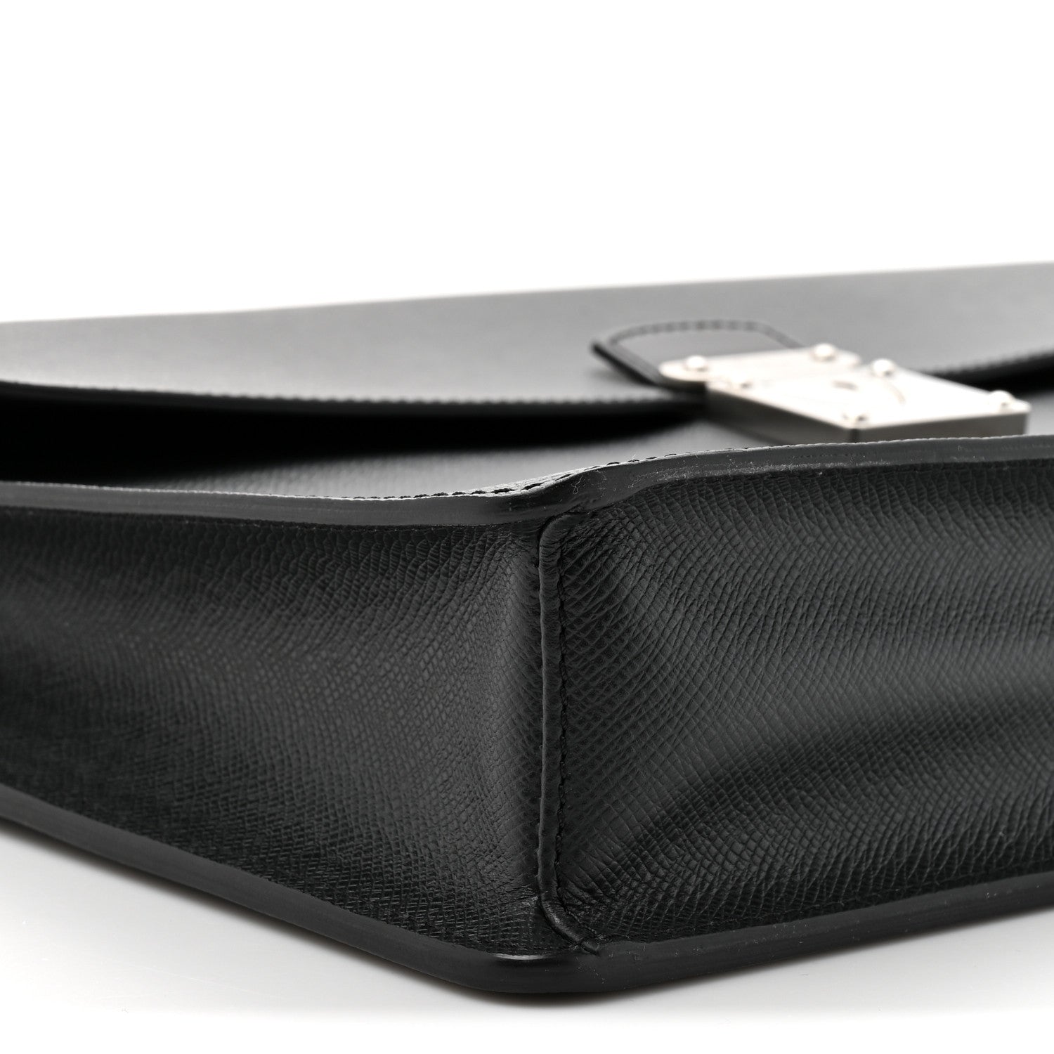 Louis Vuitton Taiga Neo Robusto 2 Compartment Briefcase Black