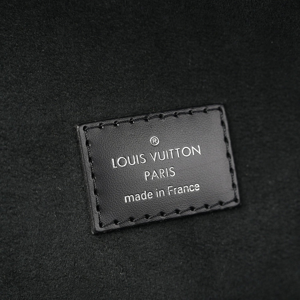 Louis Vuitton Epi Cluny MM Black