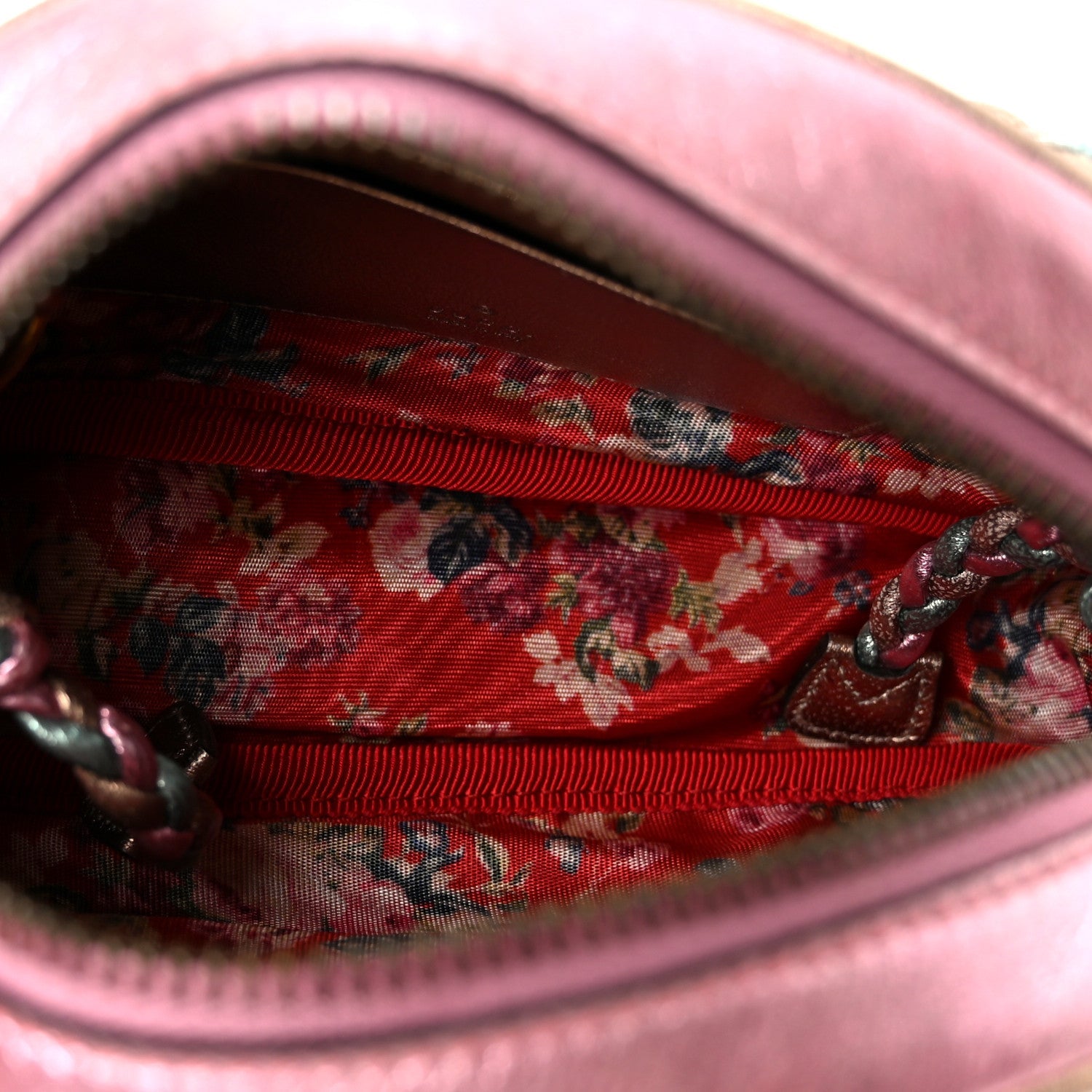 Gucci Laminated Nappa Trapuntata Mini Zumi Dome Shoulder Bag Rosa Lago Rame