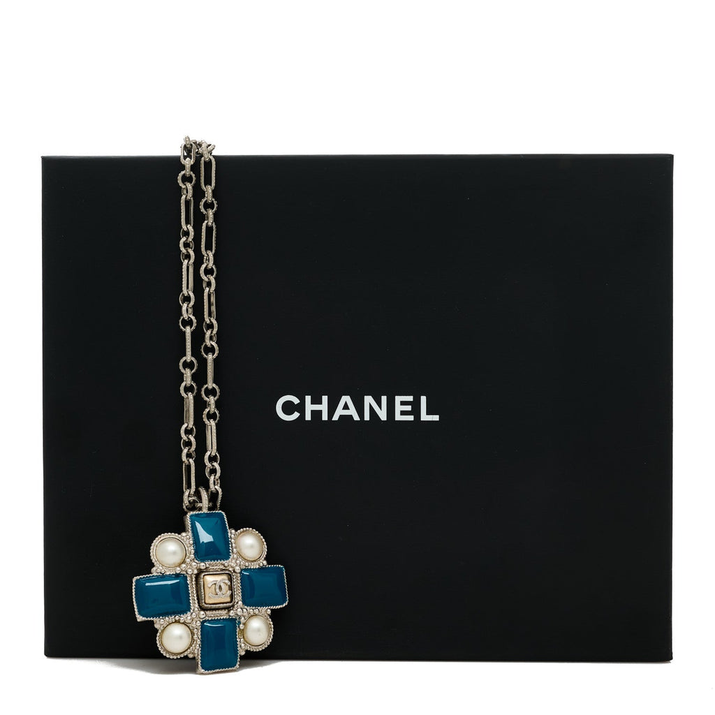 Gripoix Poured Glass Pearl CC Pendant Necklace Turquoise Silver