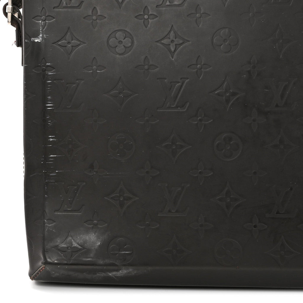 Louis Vuitton Monogram Glace Steve Messenger Bag Cafe