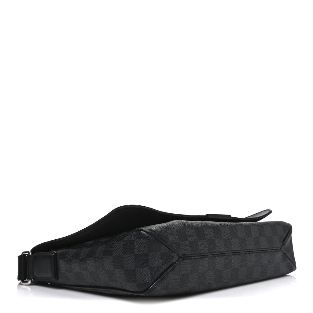 Louis Vuitton Damier Graphite District MM