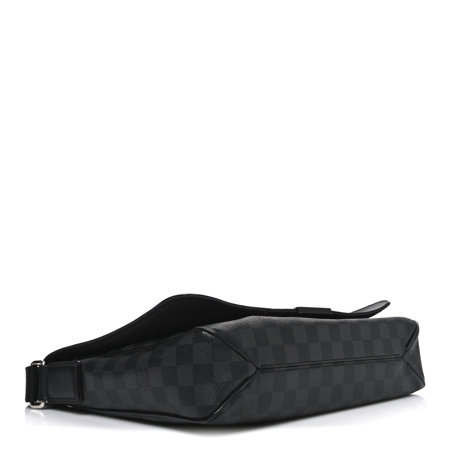 Louis Vuitton Damier Graphite District MM