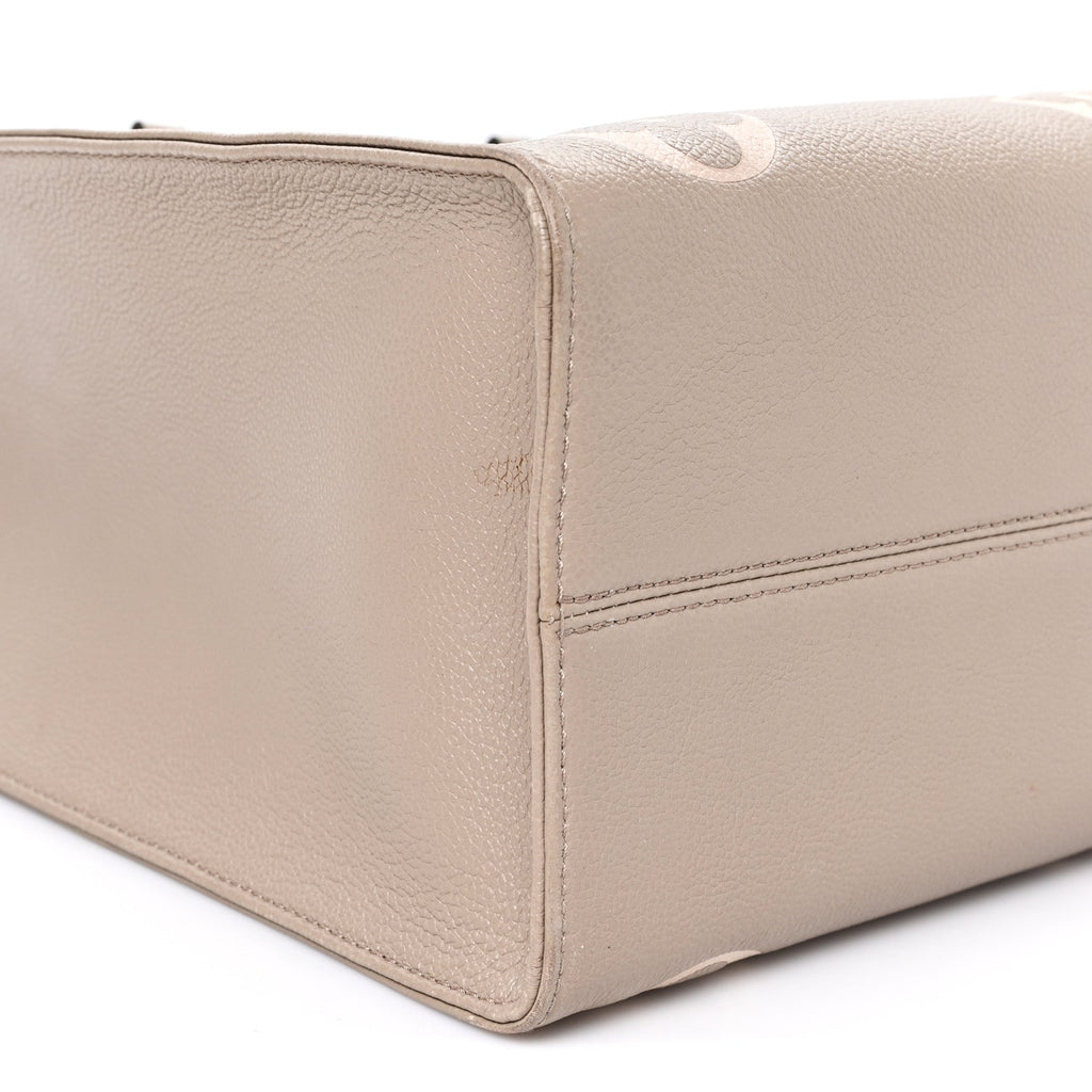 Louis Vuitton Empreinte Monogram Giant Onthego MM Tourterelle Creme