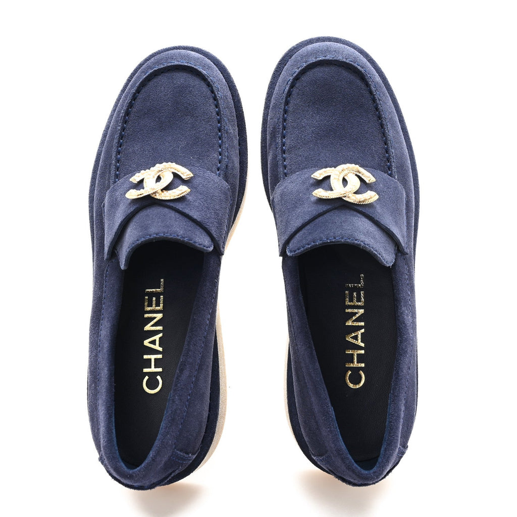 Chanel Suede Calfskin Pearl CC Moccasin Loafers 37 Navy
