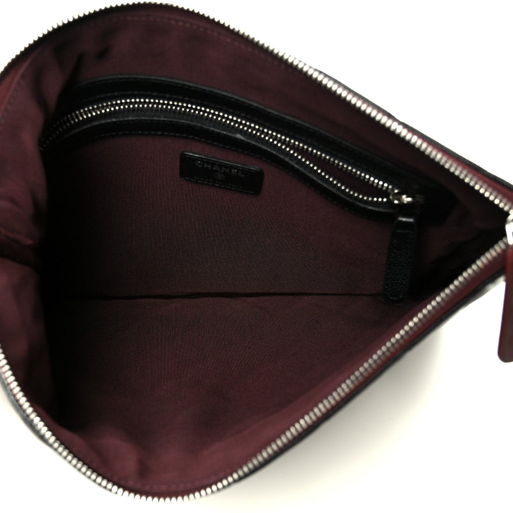 Caviar Quilted Medium Cosmetic Case Black
