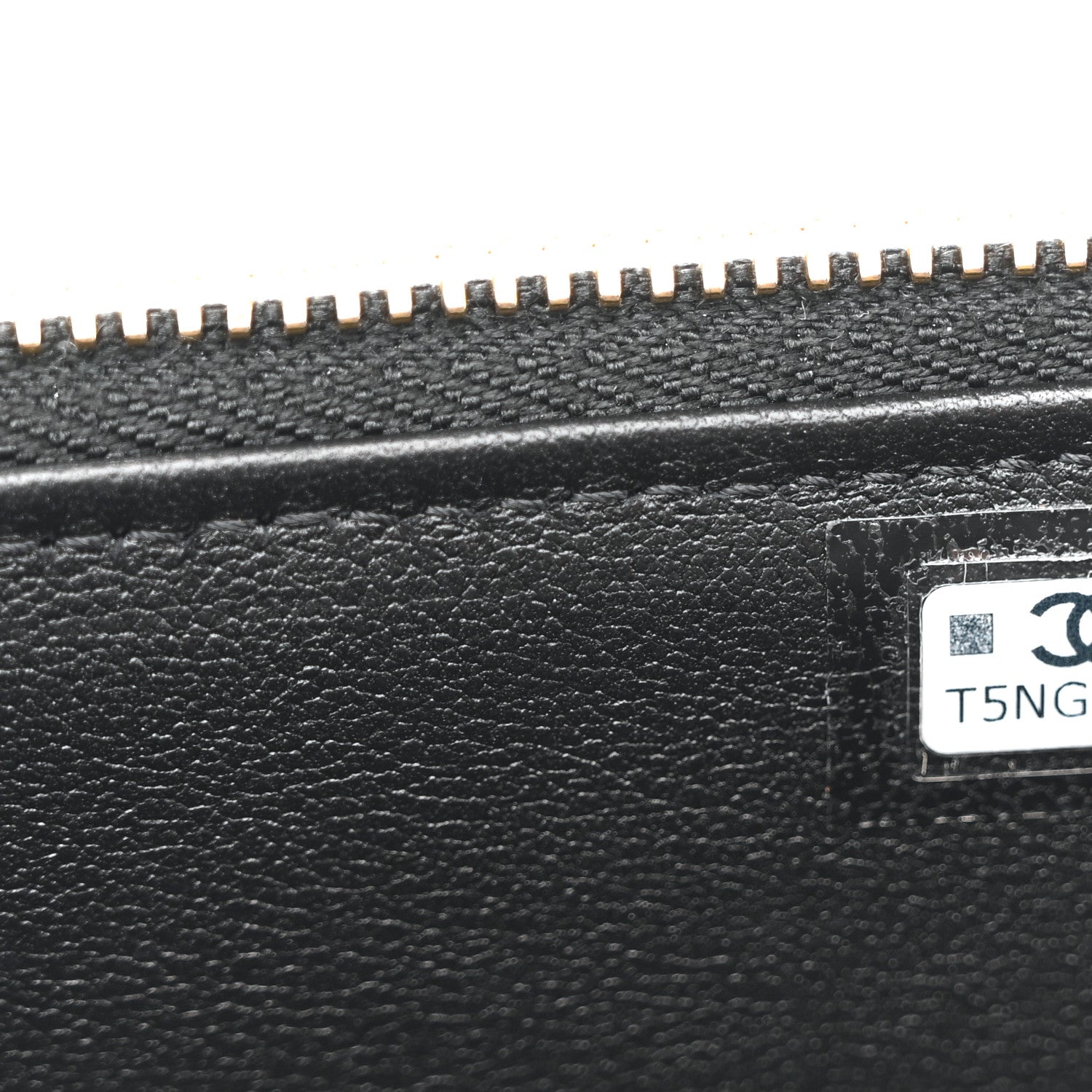 Chanel Shiny Lambskin Quilted Small Vanity Case With Chain Black