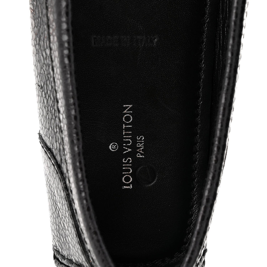 Louis Vuitton Grained Calfskin Close Up Flat Loafer 37 Black