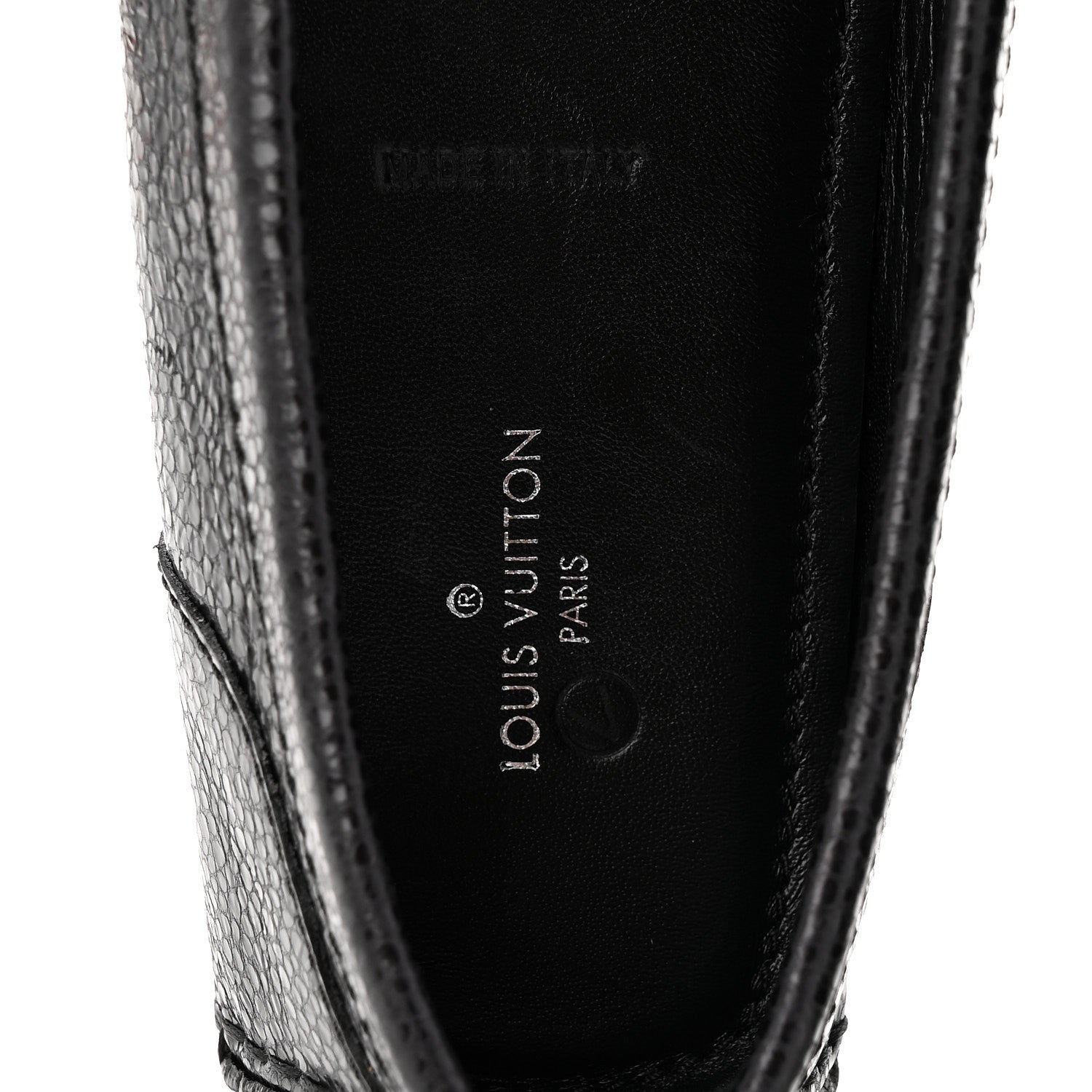Louis Vuitton Grained Calfskin Close Up Flat Loafer 37 Black